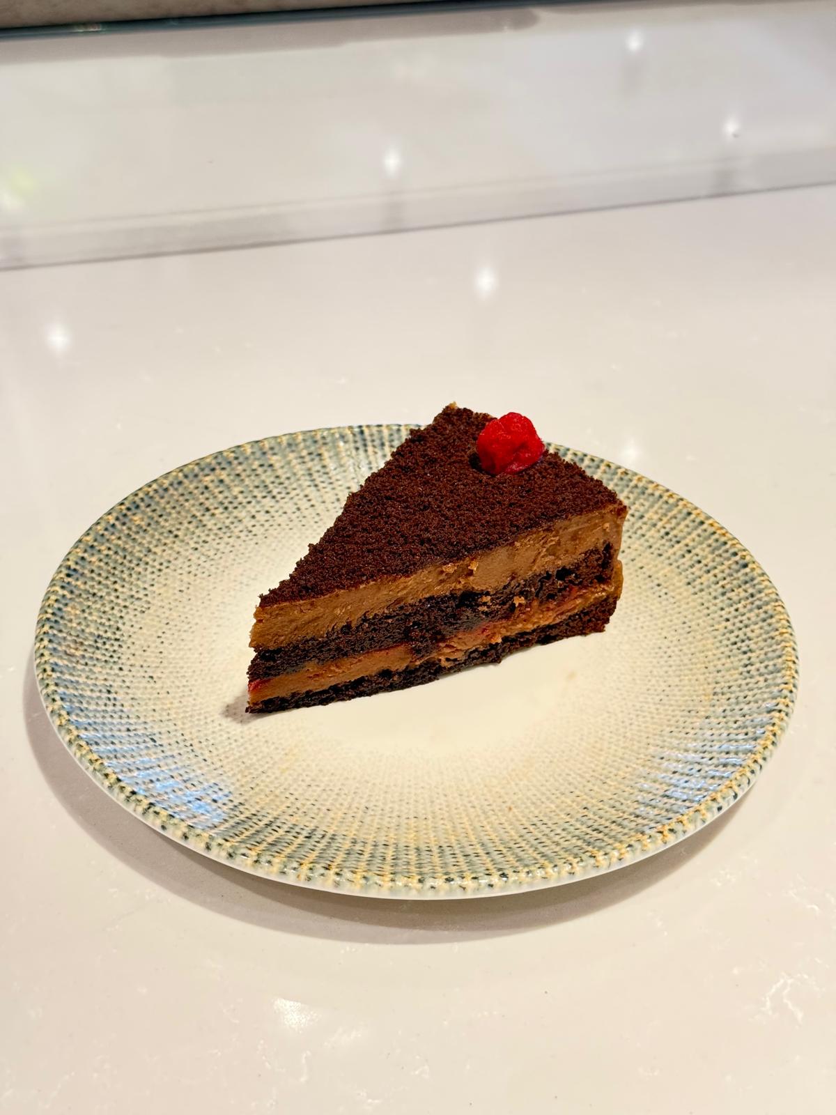 FRAMBUAZLI ÇİKOLATALI PASTA