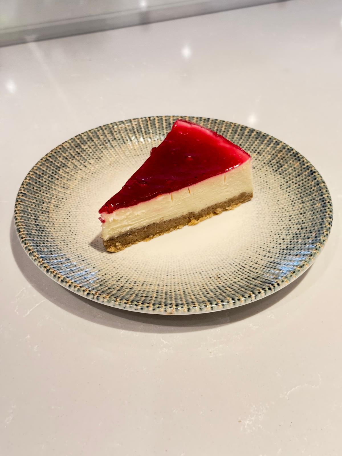 ÇİLEKLİ CHEESECAKE